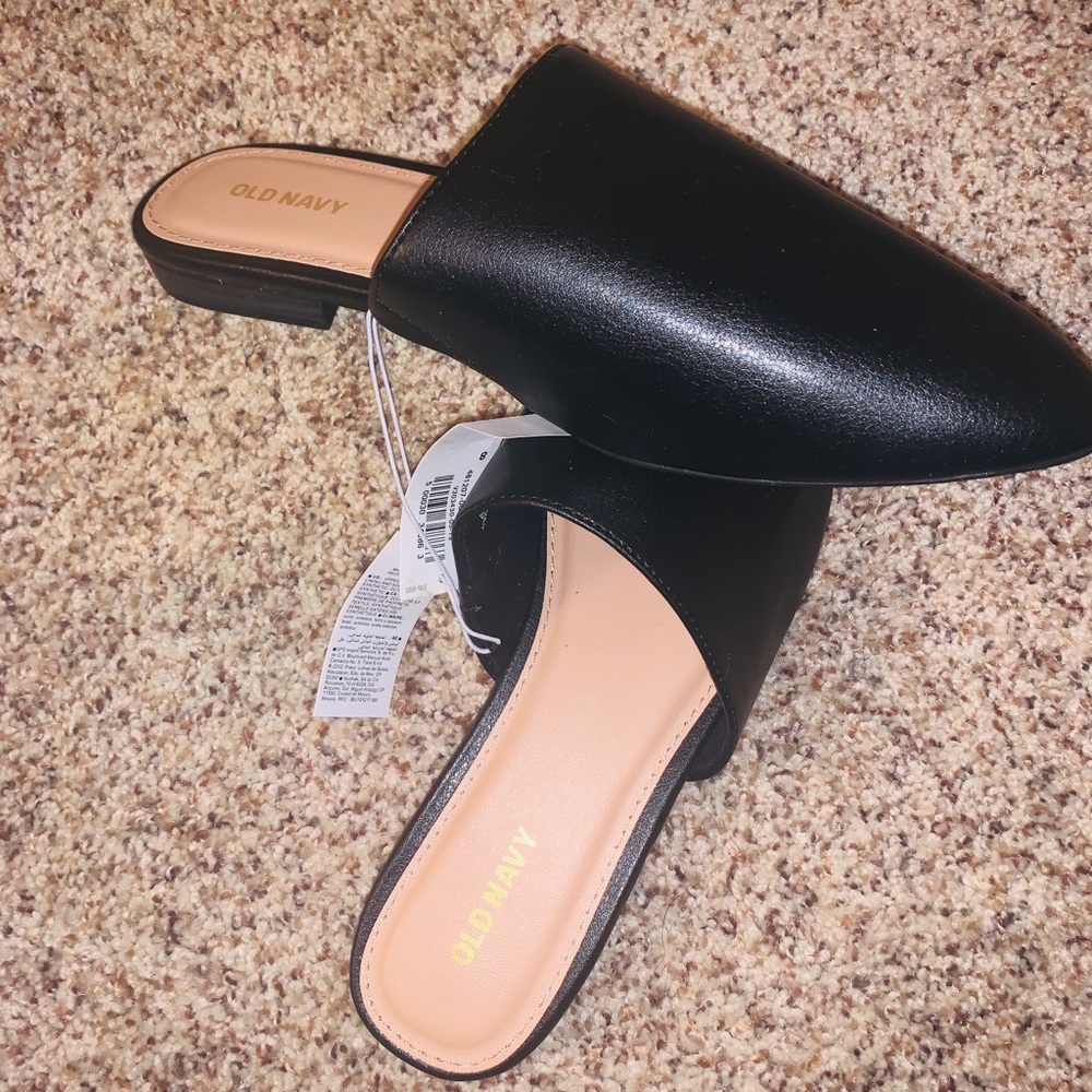 Old navy pointy toe mule flat